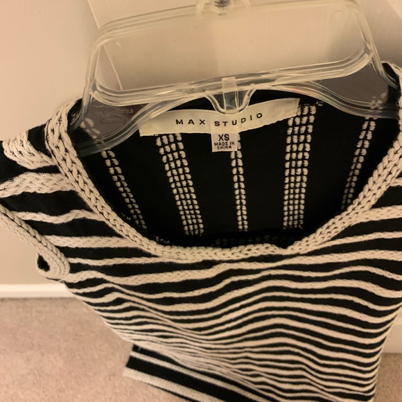XS Max Studio Black White Nautical Textured Dress - Picture 4 of 6